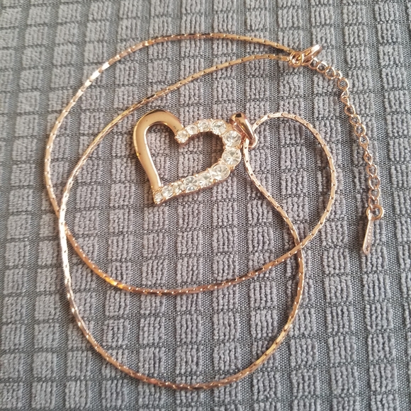 Rose Gold Heart Pendant on Adjustable Chain - Picture 1 of 4
